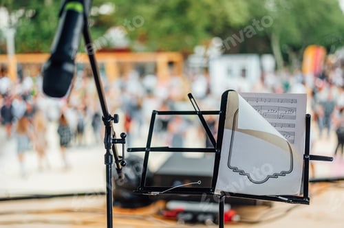 Preview: music stand, stand with a microphone for the artist on stage.Performance with professional musicians