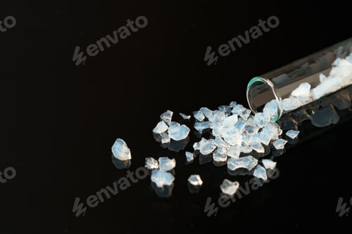 Preview: Pure silica gel crystals on black background
