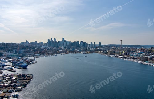 Preview: Aerial view of the Seattle skyline and Lake Union
