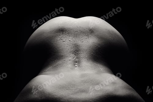 Preview: Naked and wet woman's back