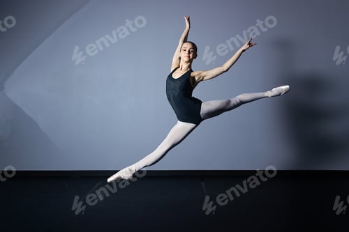 Preview: Ballet dancer jumping in the air
