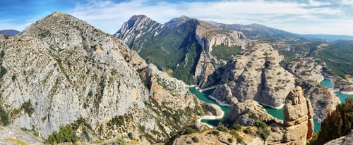 Preview: Vadiello reservoir in Guara Natural Park, Huesca, Spain