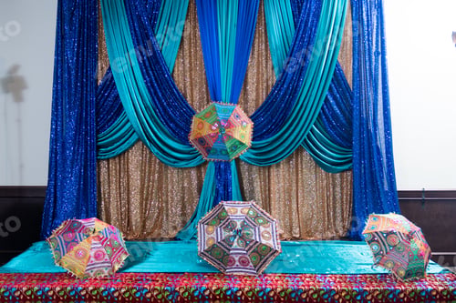 Preview: Beautiful stage of Henna / Mehndi of a Hindu couple.