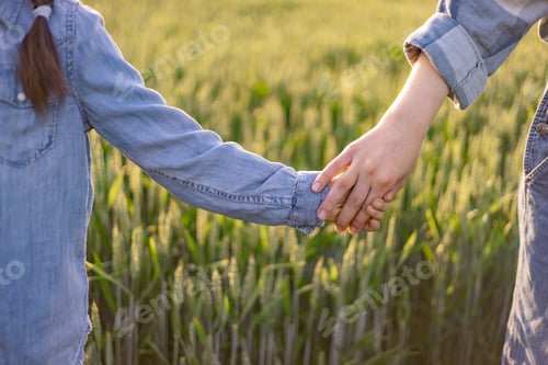 Preview: Holding Hands in Wheat Field