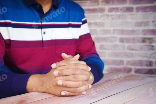 Preview: a nervous young man hand