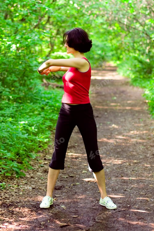 Preview: sporty woman