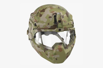 Visualização: Capacete balístico de camuflagem com viseira integrada
