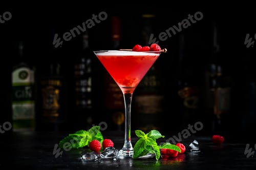 Preview: Clover club - pink cocktail drink with dry gin, raspberry syrup, lime juice, quail egg white and ice