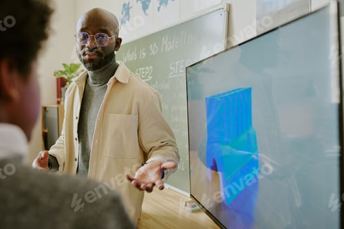 Preview: Teaching 3D Modeling Class with Interactive Screen
