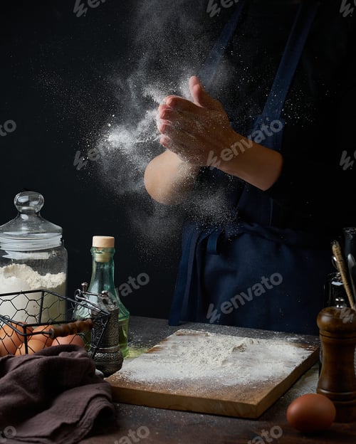 Preview: Hands with flour.