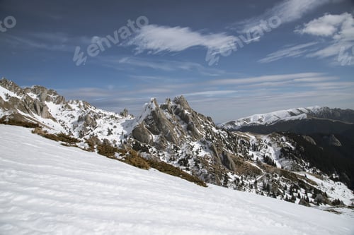 Preview: Mountain landscape in winter.