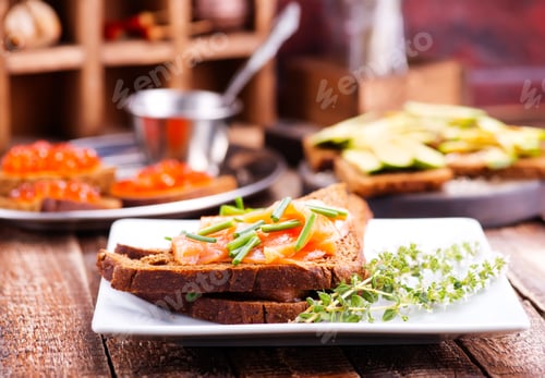 Preview: bread with salmon