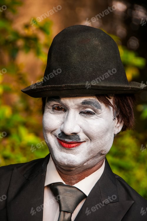 Preview: Portrait of impersonator as a joker, India.