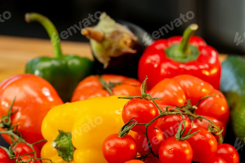 Preview: close up tray with different washed vegetables ready for to use colorful vegetables in the kitchen
