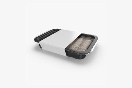 Preview: Vacuum-Packed Sausages in Tray with Label