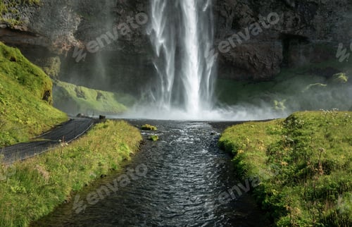 Preview: Seljalandsfoss waterfall in Iceland