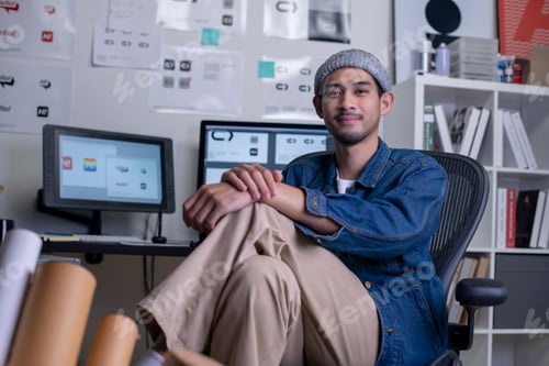 Preview: Graphic designer