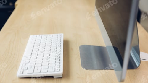 Preview: computer keyboard Beautiful modern design. White modern keyboard.