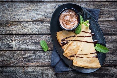 Preview: Crepes with chocolate spread