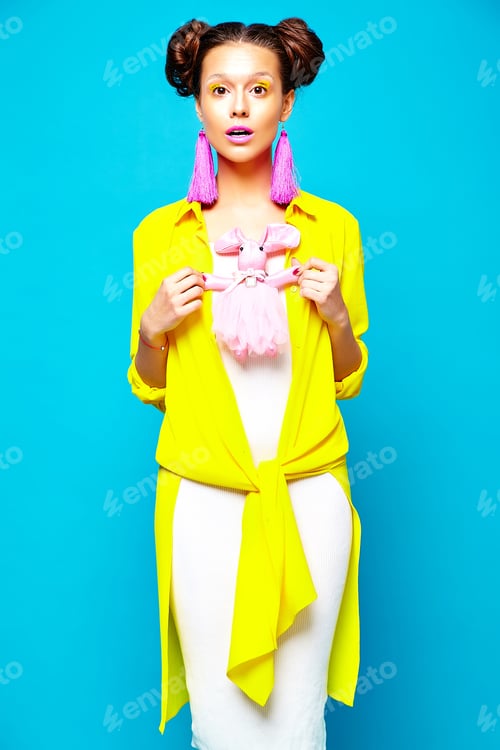 Preview: Fashion girl in casual hipster summer clothes
