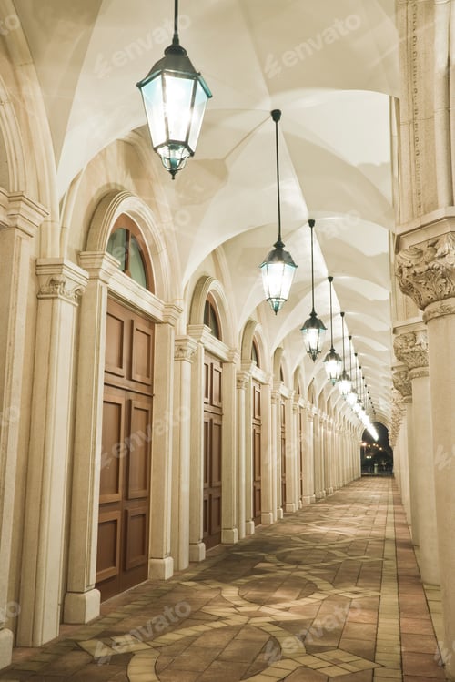 Preview: old corridor