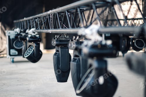 Preview: Lighting equipment hanging on a truss system