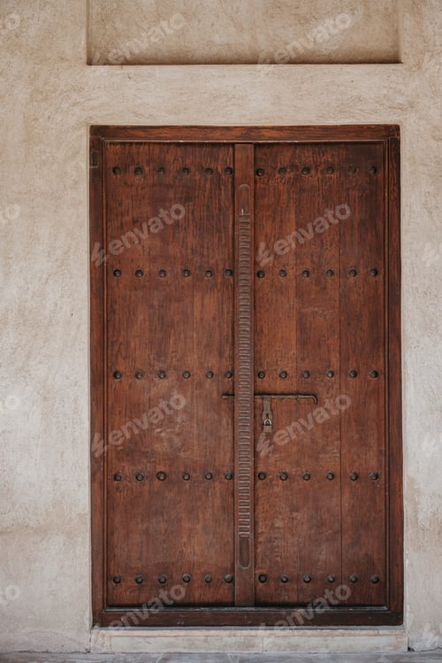 Preview: Traditional Arabic wooden carved door