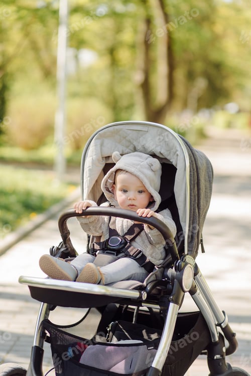 Preview: Family Enjoying Walk In Park