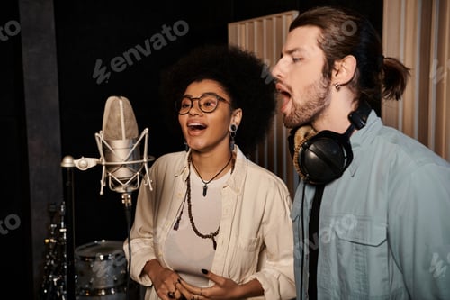 Preview: Harmony in the studio