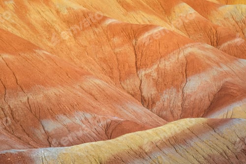Preview: rainbow mountain closeup
