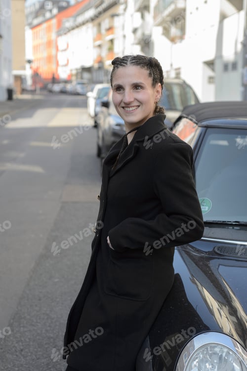 Preview: Woman in the street, urban portrait