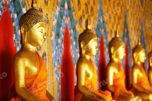 Preview: Golden buddha statue in temple