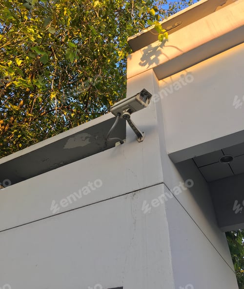 Preview: Security camera on the walls