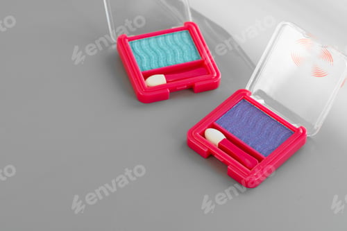 Preview: Set of eye shadows on grey background