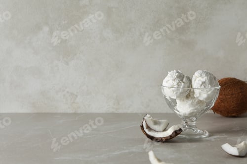 Preview: Summer dessert - ice cream, ice cream with coconut