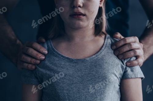 Preview: Abused little girl