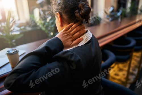 Preview: Close up of female hand that touching neck