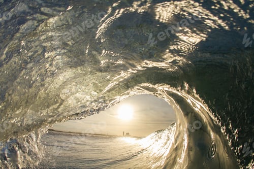 Preview: Barrelling wave, Hawaii, USA