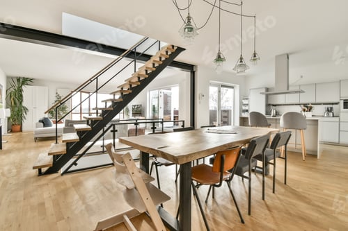 Aperçu: Spacious dining room