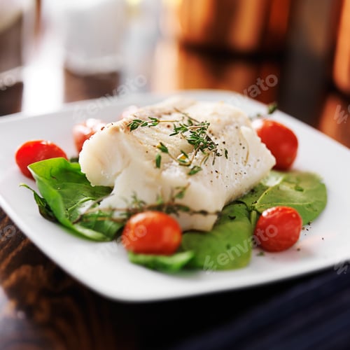 Preview: halibut with spinach, cherry tomatoes and thyme
