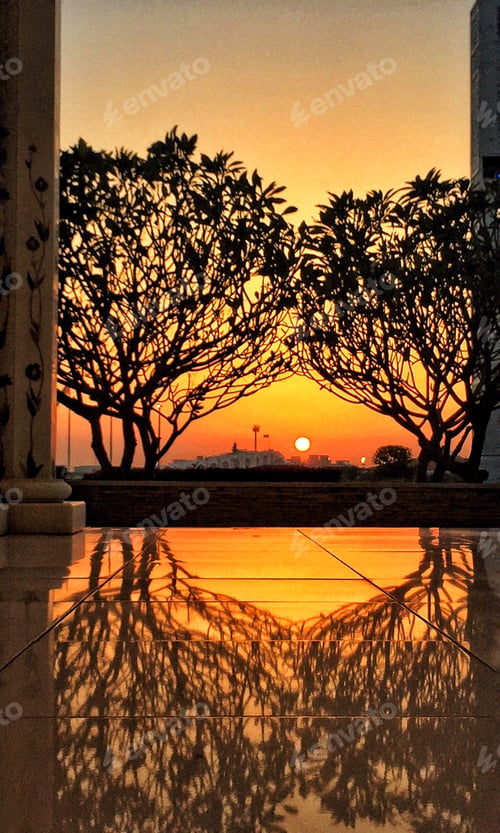 Preview: Sunset
Sheikh Zayed Grand Mosque
Nominated🌞