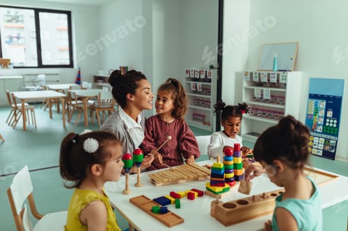 Preview: Working together on their creativity
