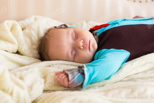 Vista previa: infant baby boy sleeping