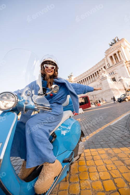 Preview: Stylish Woman Exploring Rome on a Retro Scooter