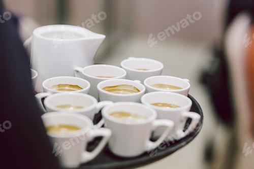 Preview: Hot and cold wedding snacks for the guests at the reception