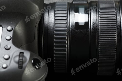 Preview: digital SLR camera