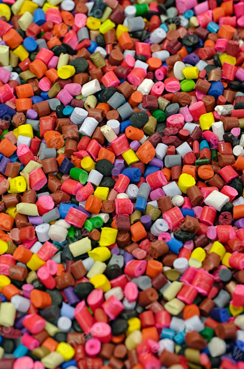 Preview: Lots of small pieces of multi-colored plastic