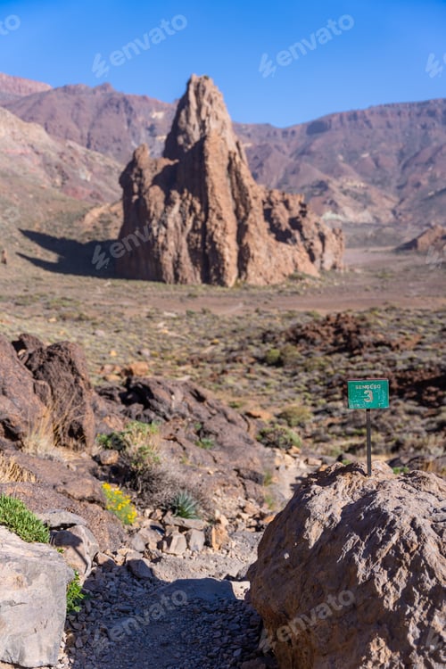 Preview: Signal number three of the trail in the Cathedral between Roques de Gracia