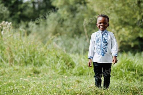 Preview: African family in traditional clothes
