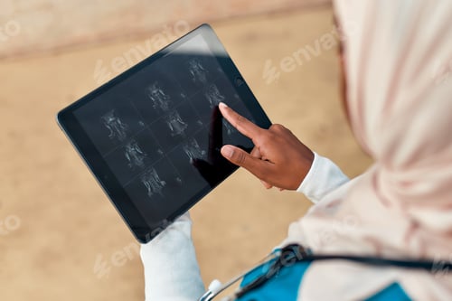 Preview: Muslim doctor outside near the hospital